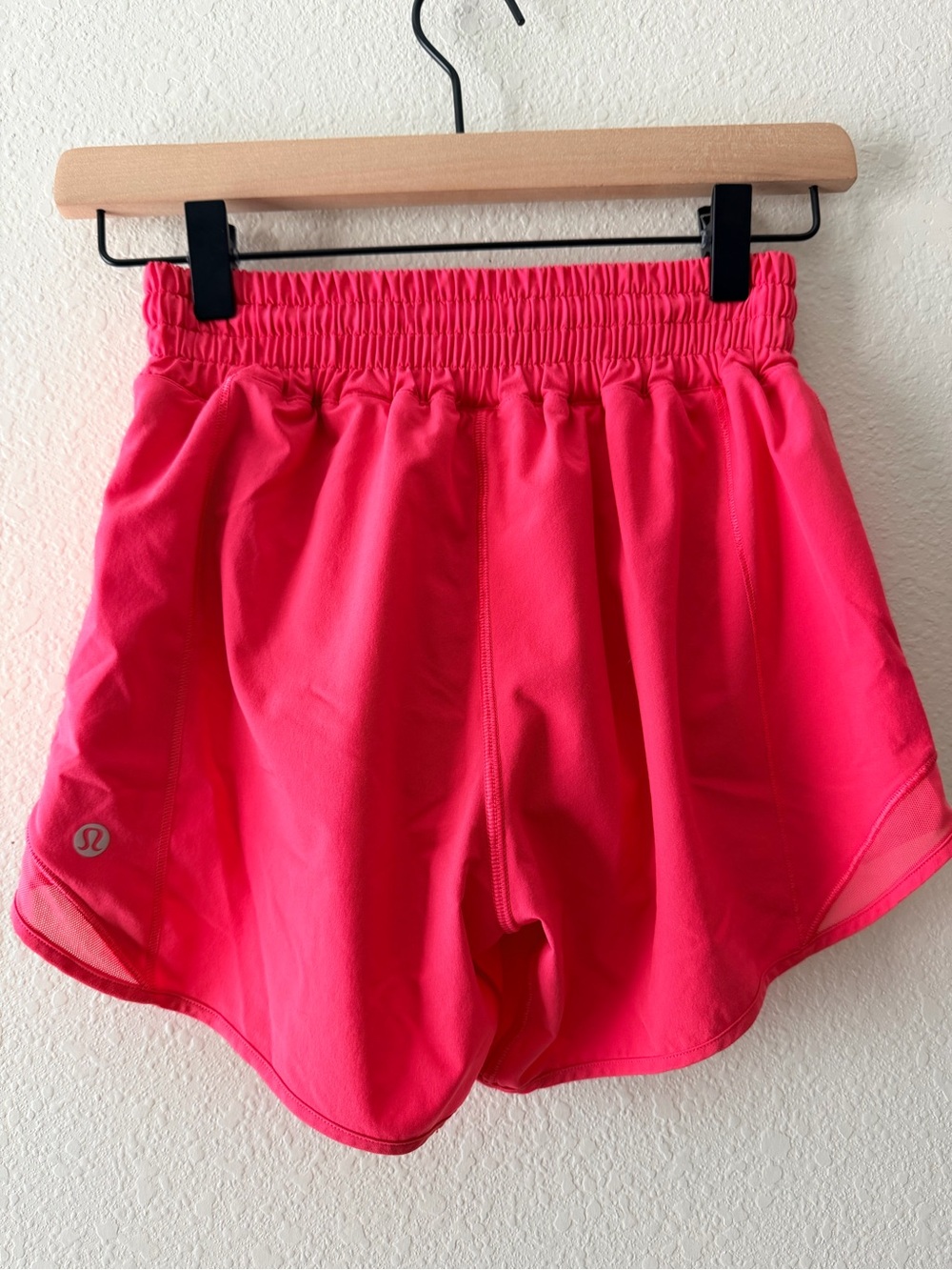 Lululemon Hotty Hot High-Rise Lined Short 4” Glaze Pink Size 2 - Picture 4 of 7